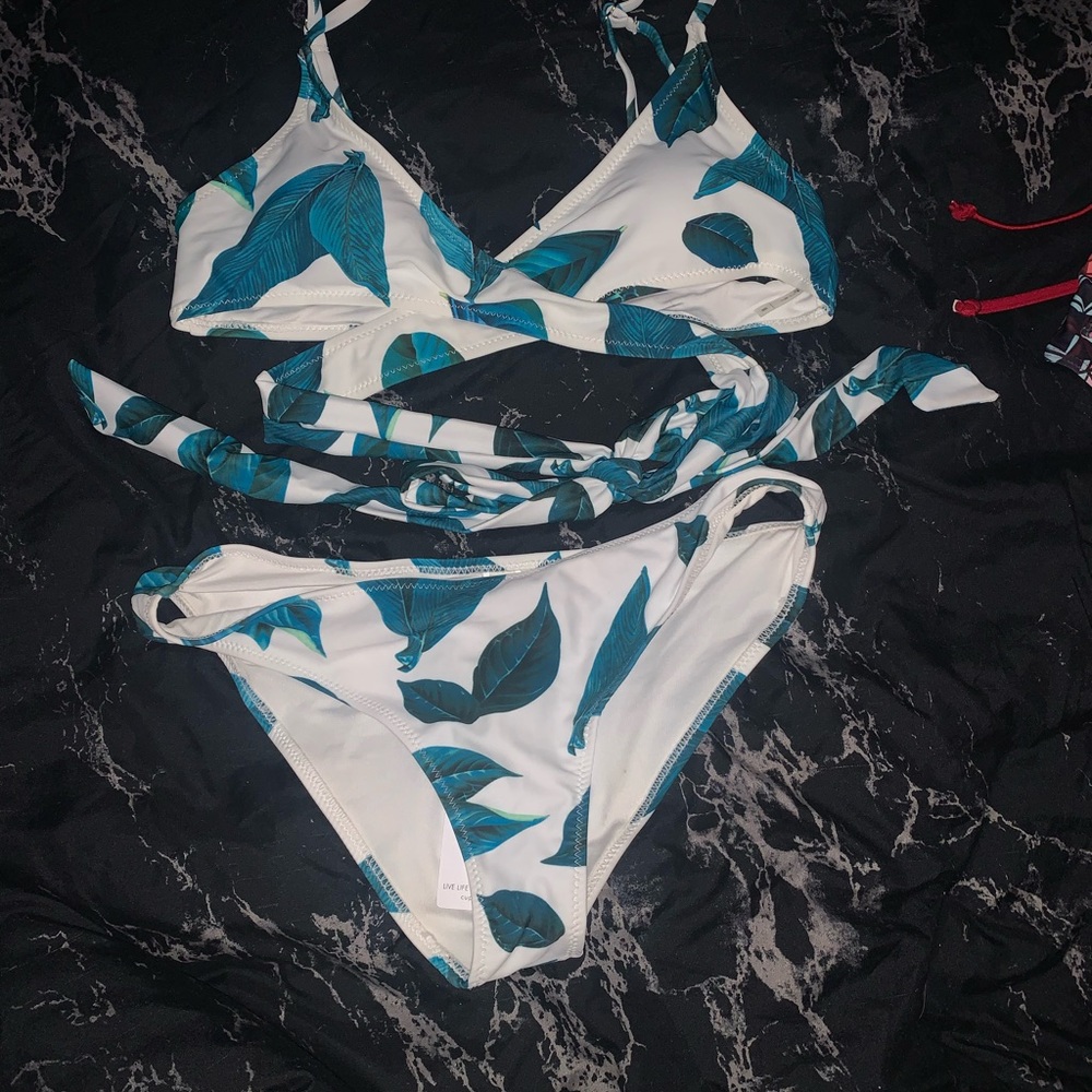 Cupshe bikini set NWT